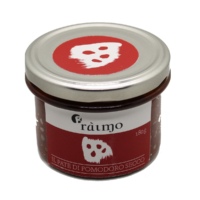 Il paté di pomodoro secco sott'olio